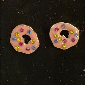 0.5” gold tone $ pink enamel donut stud earrings w/colored enamel sprinkles